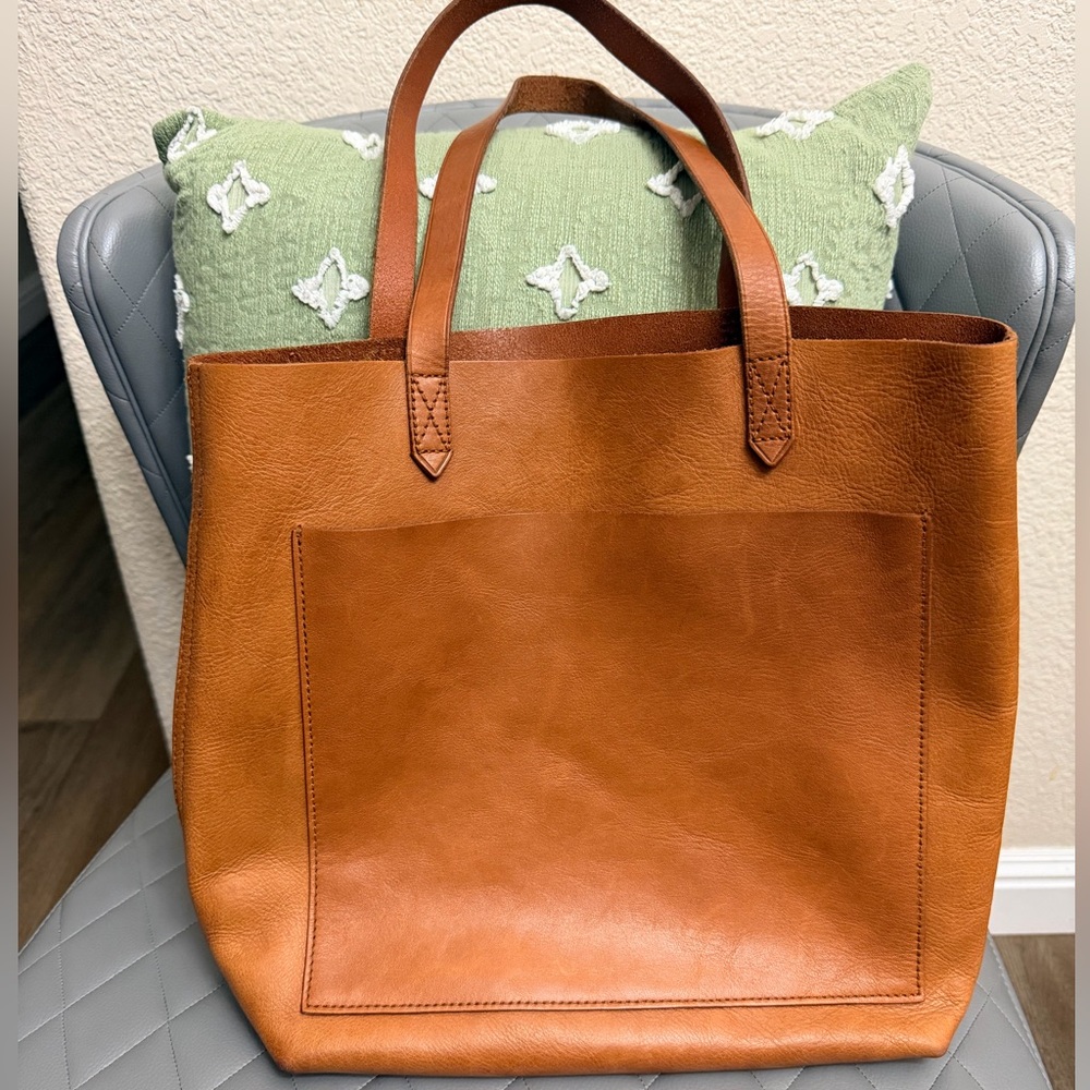 Classic Tan Madewell Leather Tote Bag (10 x 12 inches)